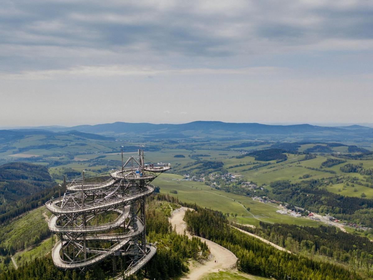 Treehous Sneznik S Wellness Hotel Dolní Morava Kültér fotó